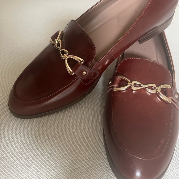 Naturalizer Women's Gala Classic Slip-On Loafer (Brown/ Burgundy) - Picture 1 of 9